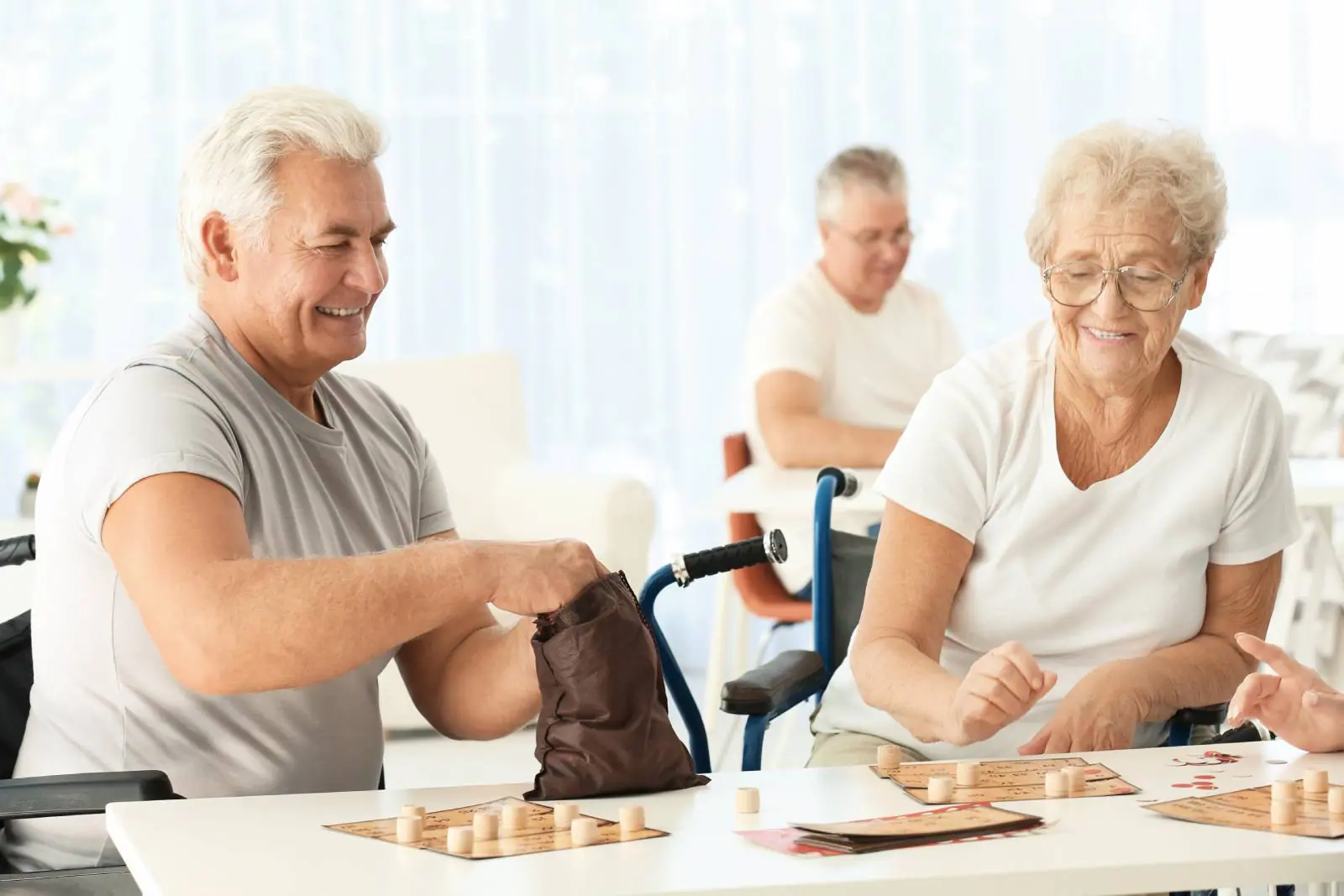 20 Activities for Dementia Patients at Home